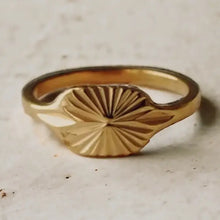 Load image into Gallery viewer, Helios Ring
