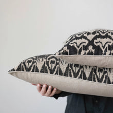 Load image into Gallery viewer, WOVEN LINEN LUMBAR PILLOW|| IKAT
