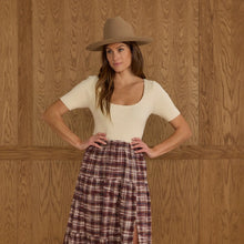 Load image into Gallery viewer, RYLEE + CRU SCALLOP TEE | NATURAL
