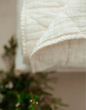 Load image into Gallery viewer, NEW GRAIN QUILTED BLANKET || TWIN
